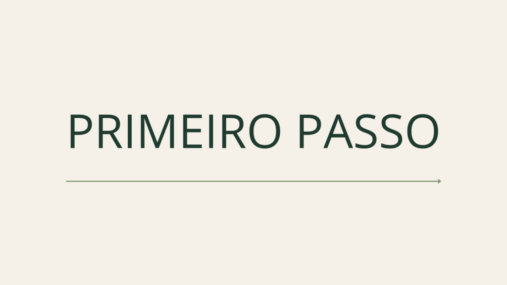 Tipografia editorial em serif sobre fundo creme com a expressão "primeiro passo" em destaque, simbolizando a prioridade do Google Meu Negócio na estratégia digital do médico